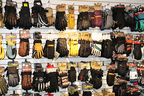 clothing-gloves-3611