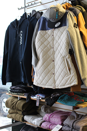clothing-jackets-3568
