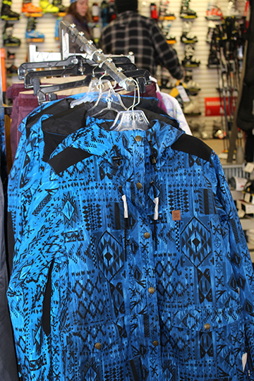 clothing-jackets-3569